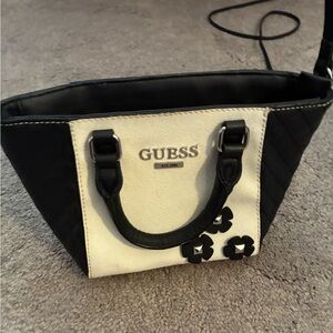 GUESS Black and White Floral Shoulder Bag